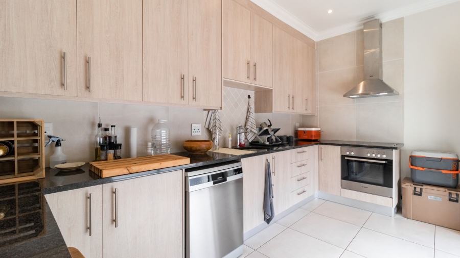 2 Bedroom Property for Sale in Bishopscourt Western Cape